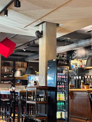 Bechér House: il locale del salumificio Bonazza a Ponzano Veneto - Recensione 1 Becher 2