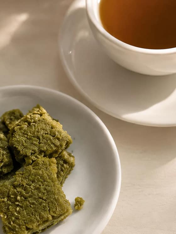 Torta al tè Matcha senza burro, latte e uova
